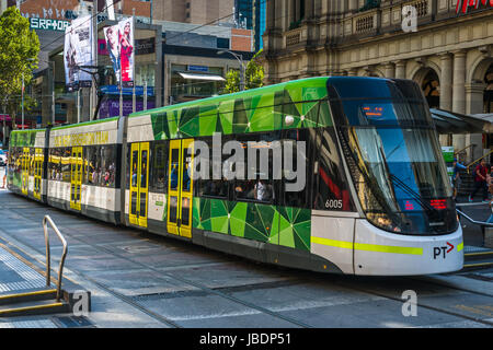 Neue E-Klasse-Trams in Melbourne, Australien Stockfoto