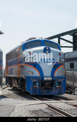 BALITMORE, MD - 15 APRIL: MARC General Motors EMD F7-A Lokomotive am 15. April 2017 Stockfoto