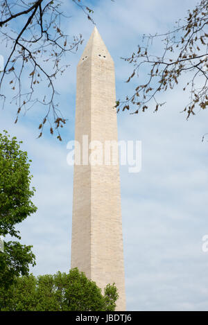 WASHINGTON, DISTRICT OF COLUMBIA - 14. APRIL: Blick auf das Washington Monument am 14. April 2017 Stockfoto