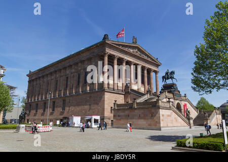 Die Alte Nationalgalerie in Berlin, eine Galerie mit einer großen Sammlung von Kunst in Museumsinsel bauen Stockfoto