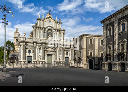 Kathedrale von Santa Agatha am Piazza del Duomo (Domplatz) - Catania, Sizilien, Italien Stockfoto