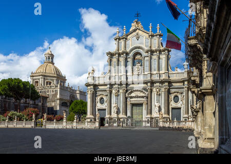 Kathedrale von Santa Agatha am Piazza del Duomo (Domplatz) - Catania, Sizilien, Italien Stockfoto