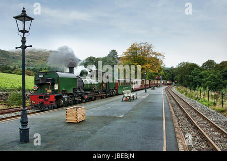 Waliser Hochland Lokomotive Beddgelert Bahnhof in Snowdonia-Nationalpark-wales Stockfoto