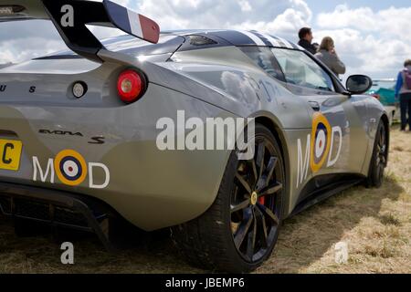 Lotus Evora S mit einer benutzerdefinierten Spitfire-Grafiken Stockfoto