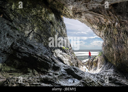 Eingang zur archäologischen Stätte von Paviland Höhle wo die Red Lady Beerdigung entdeckt wurde, Gower, Wales, UK Stockfoto