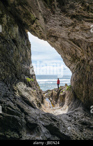 Eingang zur archäologischen Stätte von Paviland Höhle wo die Red Lady Beerdigung entdeckt wurde, Gower, Wales, UK Stockfoto