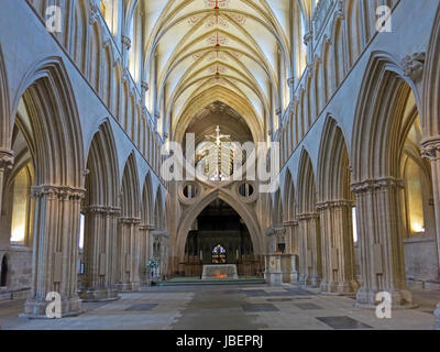 Die berühmte Schere Bogen im Hauptschiff der Kathedrale von Wells, Somerset, England, UK Stockfoto