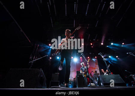 Broken Social Scene auf Dem Field Trip Music & Arts Festival 2017 mit Feist, Amy Milan von STARS und Emily Haines von Metric Stockfoto