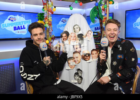 Liam Payne und Capital FM Moderator Roman Kemp auf Capital FM Sommer Ball mit Vodafone statt im Wembley Stadion in London. Stockfoto