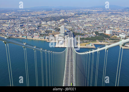 Akashi-Kaikyo-Brücke, die Anzeigen von Kobe Stockfoto