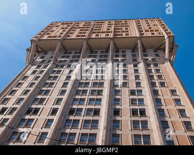 Der Torre Velasca BBPR 1955 entworfene ist ein Meisterwerk der italienischen neue Brutalismus Stockfoto