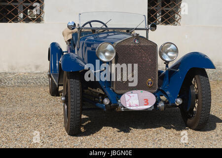 Italien. 10. Juni 2017. Ein 1929 Alfa Romeo 1750 6 Sport. Oldtimer und Sportwagen auf Ausstellung in Turin im Parco Valentino-Auto-Show. Bildnachweis: Marco Destefanis/Pacific Press/Alamy Live-Nachrichten Stockfoto