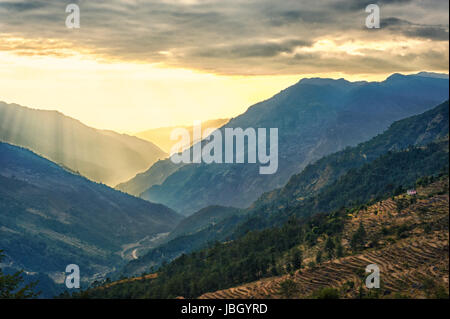 Blick vom Kalinchok Photeng auf das Kathmandu-Tal, Nepal Stockfoto