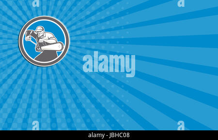 Visitenkarte Illustration der Holzfäller Baumpfleger Baumpfleger hochdrehen Kettensäge von vorne eingestellt im inneren Kreis auf weißem Hintergrund isoliert betrachtet. Stockfoto