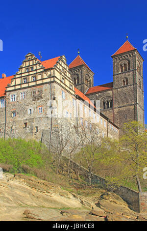 Der Schlossberg von Quedlinburg Mit der Stiftskirche St. Servatii Und den Stiftsgebäuden, Sachsen-Anhalt, Deutschland Stockfoto