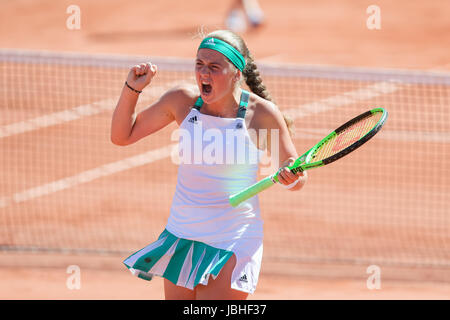Paris, Frankreich. 10. Juni 2017. Jelena Ostapenko (LAT) Tennis: Jelena Ostapenko Lettlands reagiert während der Frauen Einzel Finale der French Open Tennisturnier gegen Simona Halep Rumäniens in Roland Garros in Paris, Frankreich. Bildnachweis: AFLO/Alamy Live-Nachrichten Stockfoto