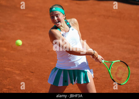 Paris, Frankreich. 10. Juni 2017. : Jelena Ostapenko (LAT) Jelena Ostapenko Lettland während der abschließenden Dameneinzel Tennismatch des French Open Tennis-Turnier gegen Simona Halep Rumäniens in Roland Garros in Paris, Frankreich. Bildnachweis: AFLO/Alamy Live-Nachrichten Stockfoto