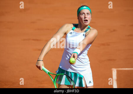 Paris, Frankreich. 10. Juni 2017. : Jelena Ostapenko (LAT) Jelena Ostapenko Lettland während der abschließenden Dameneinzel Tennismatch des French Open Tennis-Turnier gegen Simona Halep Rumäniens in Roland Garros in Paris, Frankreich. Bildnachweis: AFLO/Alamy Live-Nachrichten Stockfoto