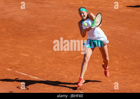 Paris, Frankreich. 10. Juni 2017. : Jelena Ostapenko (LAT) Jelena Ostapenko Lettland während der abschließenden Dameneinzel Tennismatch des French Open Tennis-Turnier gegen Simona Halep Rumäniens in Roland Garros in Paris, Frankreich. Bildnachweis: AFLO/Alamy Live-Nachrichten Stockfoto
