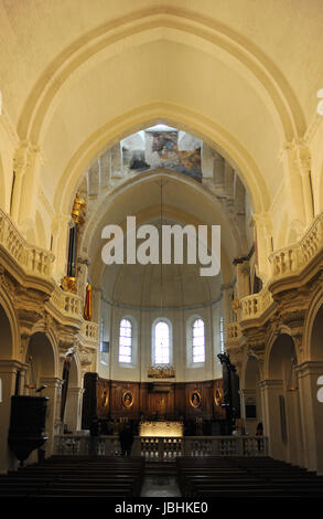 Avignon, Frankreich. 1. Oktober 2016. Die Kathedrale von Avignon, oder "Cathédrale Notre-Dame des Doms D· Avignon ", fotografiert in Avignon, Frankreich, 1. Oktober 2016. Die Kirche ist die römisch-katholische Kathedrale des Erzbistums Avignon in Südfrankreich und Sitz des Erzbischofs von Avignon. -KEIN Draht-SERVICE - Foto: Tim Brakemeier/Dpa-Zentralbild/Dpa/Alamy Live News Stockfoto