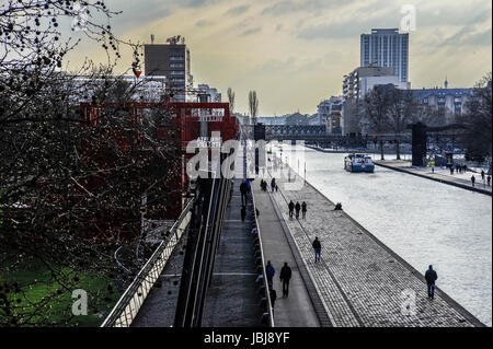 PARIS - CANAL ET PARC DE LA VILLETTE FRANKREICH © Frédéric BEAUMONT Stockfoto