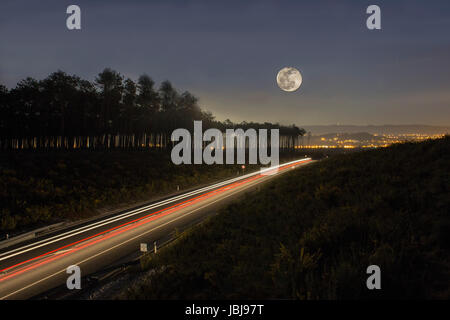 Mond beobachten die Geschwindigkeit Stockfoto