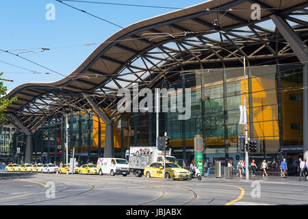 Southern Cross Bahnhof, Melbourne, Victoria, Australien. Stockfoto