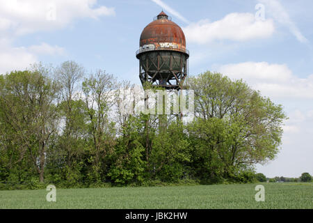 Alte Industrie-, Lanstroper Ei. Alte historische Wasserturm in Dortmund, Deutschland. Stockfoto