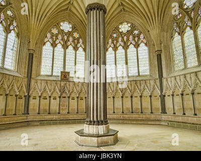 8. Juni 2017: Wells, Somerset, England - der Kapitelsaal der Kathedrale von Wells, eine oktaedrische Struktur abgeschlossen im Jahre 1306. Stockfoto