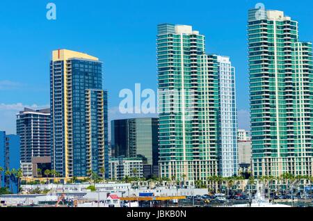 Ein Blick auf die Marina Nachbarschaft in San Diego im südlichen Kalifornien in den Vereinigten Staaten von Amerika. Einige der lokalen Arcitecture, Gewerbebauten und Wohnhäuser im Zentrum der Stadt. Stockfoto