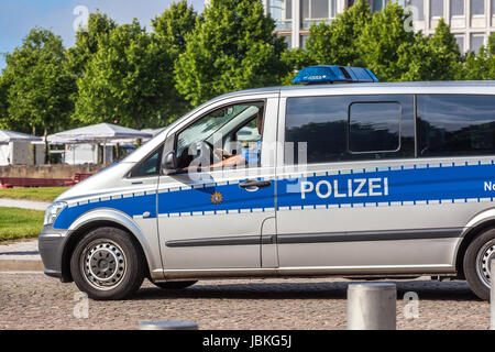 Deutsche Polizeiautos, Kassel, Hessen, Deutschland, Europa Stockfoto