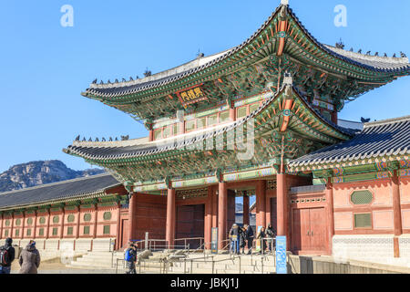 16. Dezember 2016 Geyongbokgung Palast (Wahrzeichen) in Seoul, Südkorea Stockfoto