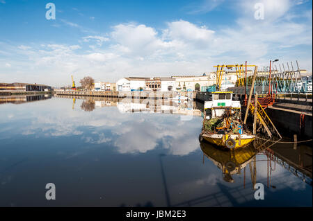 Boote in Riachuelo Werft im malerischen Viertel La Boca in Buenos Aires, Argentinien Stockfoto