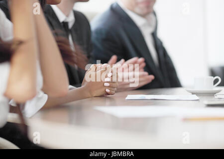 Business-Team klatschten Beifall, Nahaufnahme Stockfoto