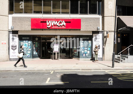 Von außen die YMCA auf Great Russell Street, London, England, UK Stockfoto