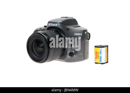 Nikon PRONEA 6i (600i) mit IX-Nikkor Objektiv, APS-Film SLR-Kamera 1996 veröffentlicht und Kodak Advantix APS-Film Stockfoto