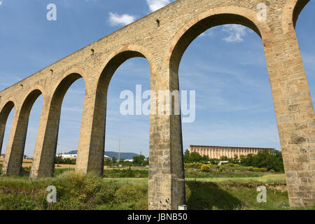 Der Aquädukt Noain in der Nähe von Pamplona in Navarra Spanien Stockfoto