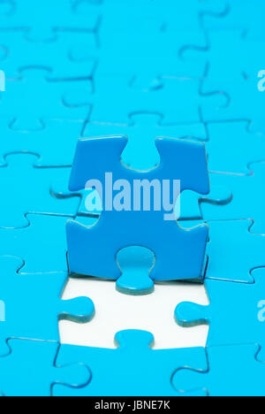 blauer Hintergrund-Puzzle. Business-Konzept Stockfoto
