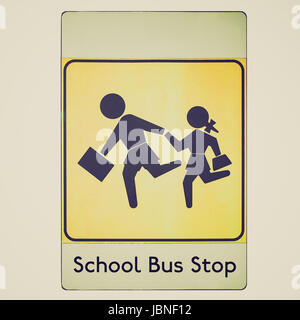 Vintage Retro suchen School Bus Stop-Schild - isoliert auf weißem Hintergrund Stockfoto