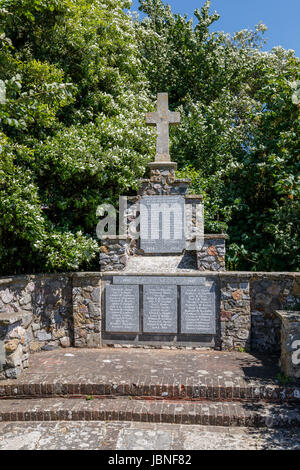 Kriegerdenkmal am Bosham, einem Küstendorf in Chichester Harbour an der Südküste in Chichester Bezirk West Sussex, Südengland, Großbritannien Stockfoto