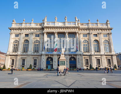 TURIN, Italien - 13. März 2017: Palazzo Madama und Piazza Castello. Stockfoto