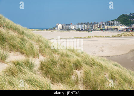 Am Meer-Stadt von Barmouth an der Küste von Wales. Stockfoto