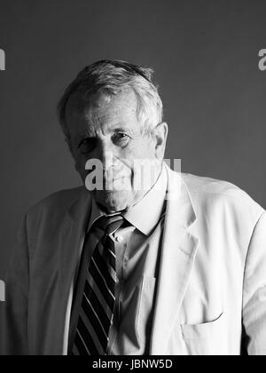 Martin Bell in den Oldie literarische Mittagessen 6/6/17. Stockfoto