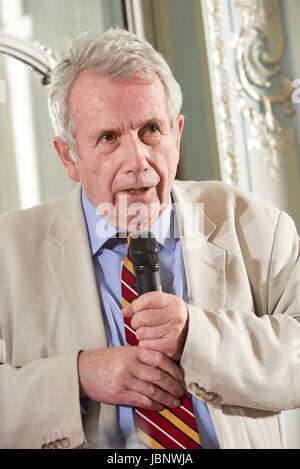 Martin Bell in den Oldie literarische Mittagessen 6/6/17. Stockfoto