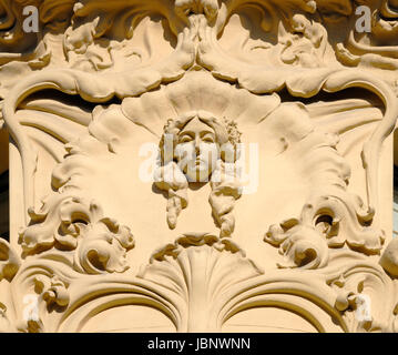 Madrid, Spanien. Casa del Longoria (1902: Jose Grases Riera) in Calle Fernando VI. Die Sociedad General de Autores. Jugendstil-detail Stockfoto