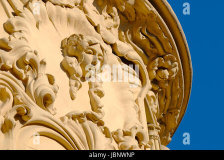 Madrid, Spanien. Casa del Longoria (1902: Jose Grases Riera) in Calle Fernando VI. Die Sociedad General de Autores. Jugendstil-detail Stockfoto