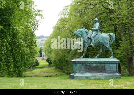 Reiterstatue von Viscount Gough auf Chillingham Castle Northumberland Stockfoto