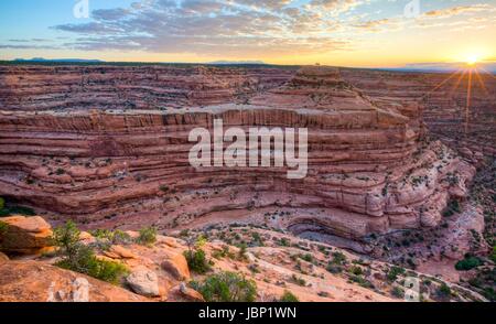 Canyon Formationen bei den Anasazi Indian Zitadelle Ruinen im Cedar Mesa im Bären Ohren National Monument in der Nähe von Blanding, Utah. Stockfoto