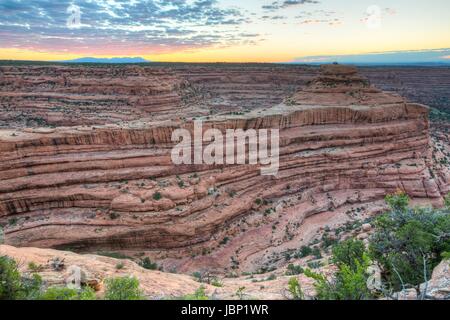 Canyon Formationen bei den Anasazi Indian Zitadelle Ruinen im Cedar Mesa im Bären Ohren National Monument in der Nähe von Blanding, Utah. Stockfoto