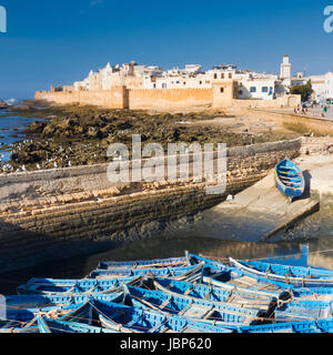 Fishermans Boote in Essaouira, Stadt im westlichen Marokko an der Atlantikküste. Es ist auch bekannt unter dem portugiesischen Namen Mogador. Marokko in Nordafrika. Stockfoto